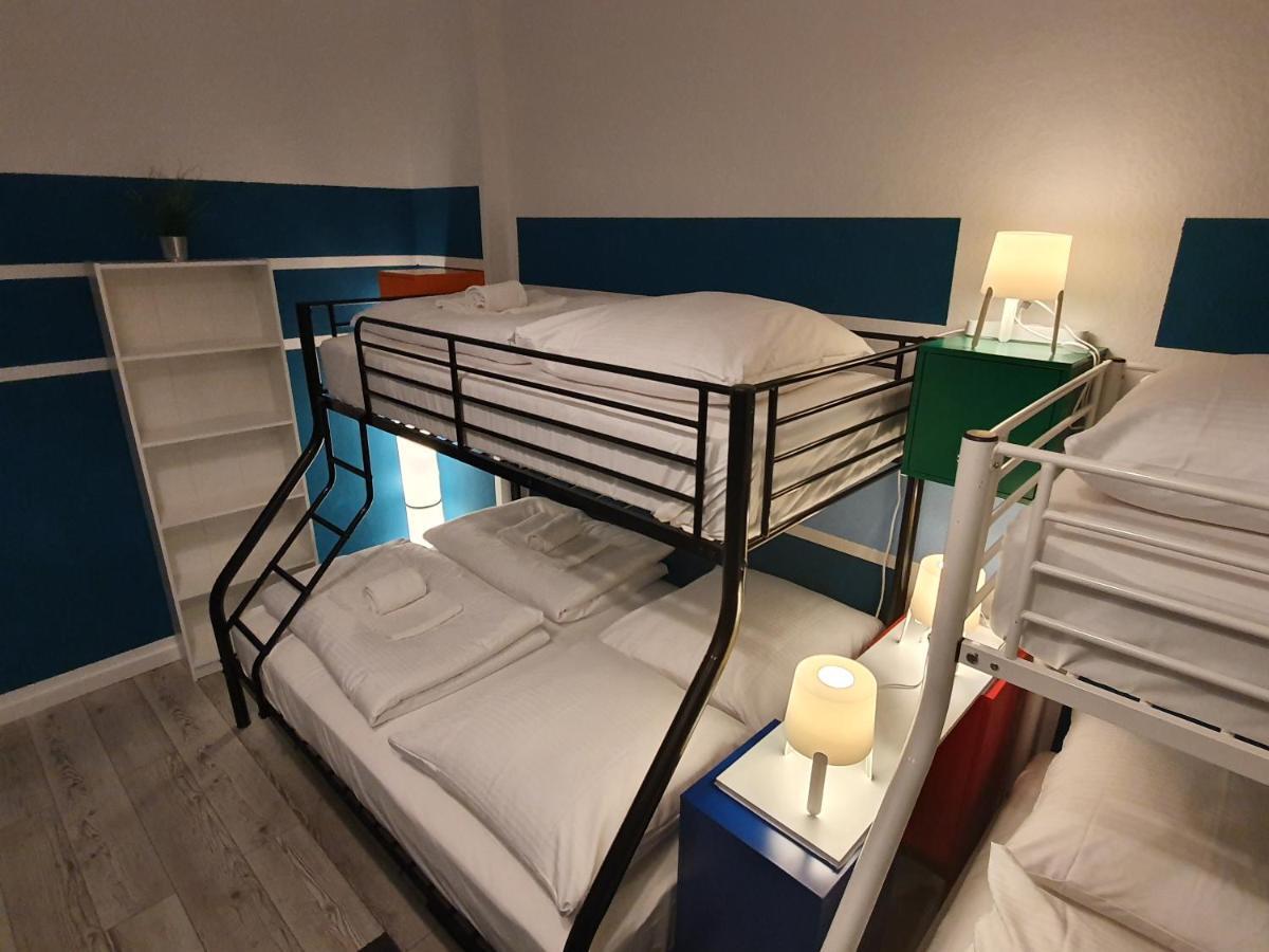 Central Lichtenberger Apartment For 6 People Берлин Екстериор снимка