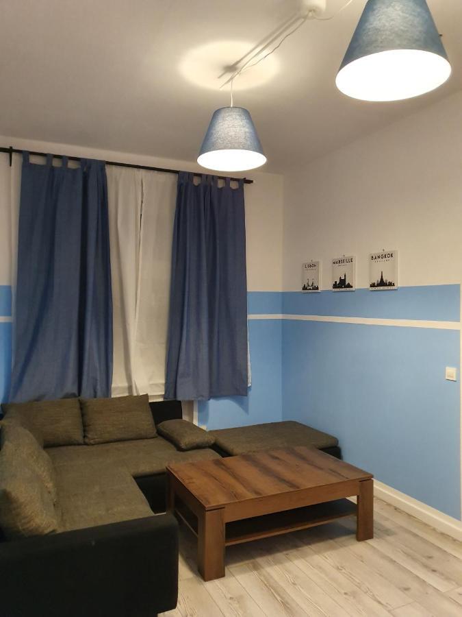 Central Lichtenberger Apartment For 6 People Берлин Екстериор снимка