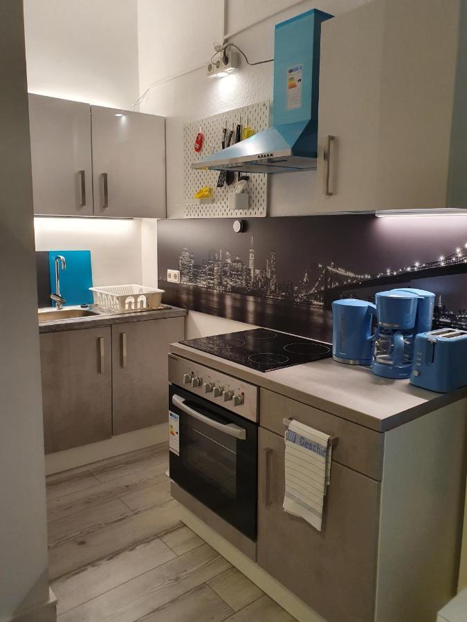 Central Lichtenberger Apartment For 6 People Берлин Екстериор снимка