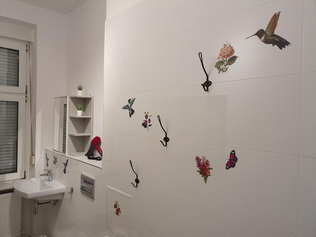 Central Lichtenberger Apartment For 6 People Берлин Екстериор снимка